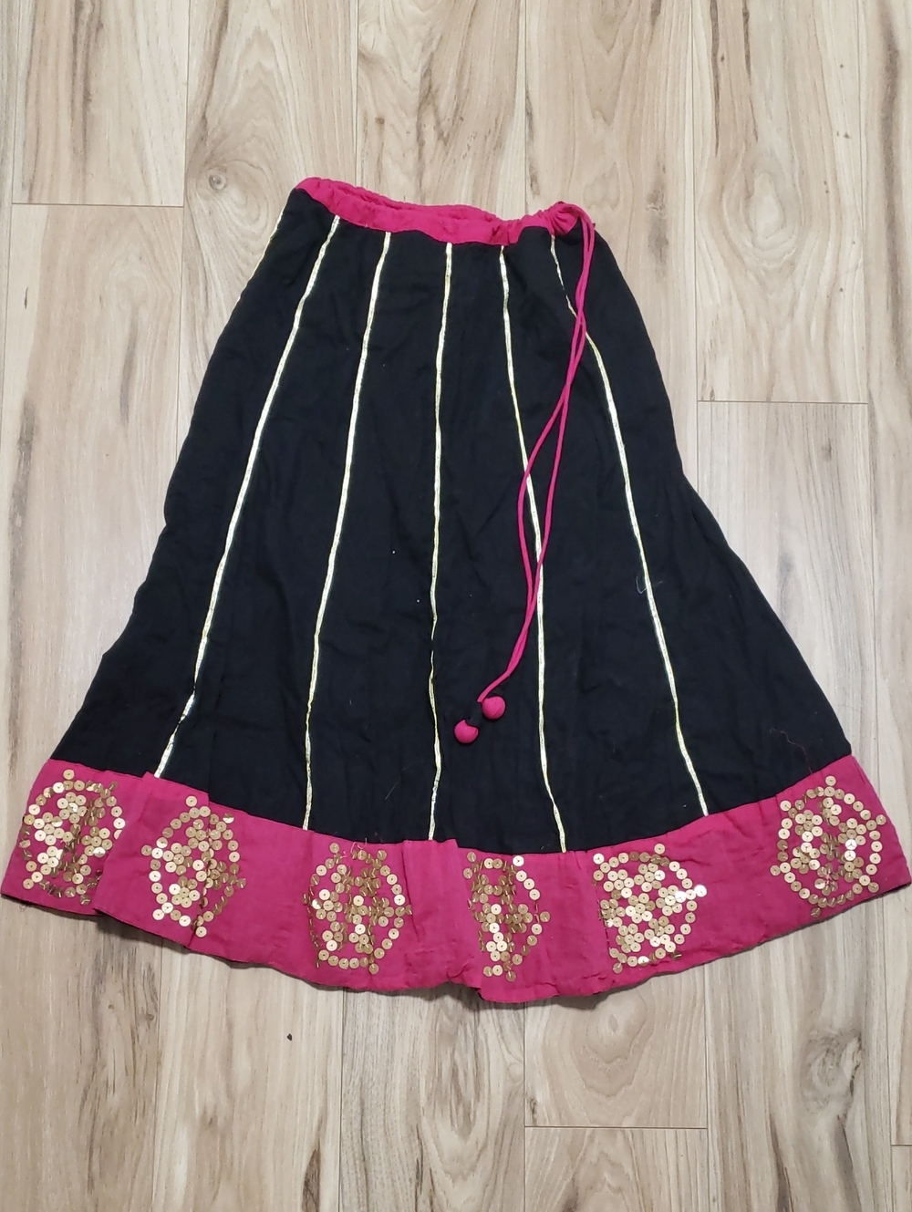 🔴10×$13!!Obus Black Maxi Skirt with Pink Waistband & Hem